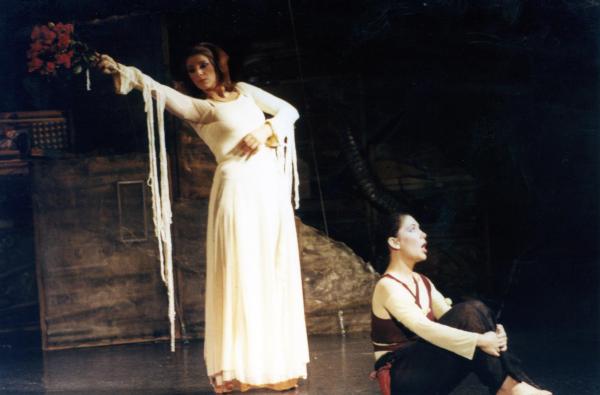 Roueida Ghali in white on stage