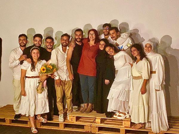 Curtain call with workshop participants
